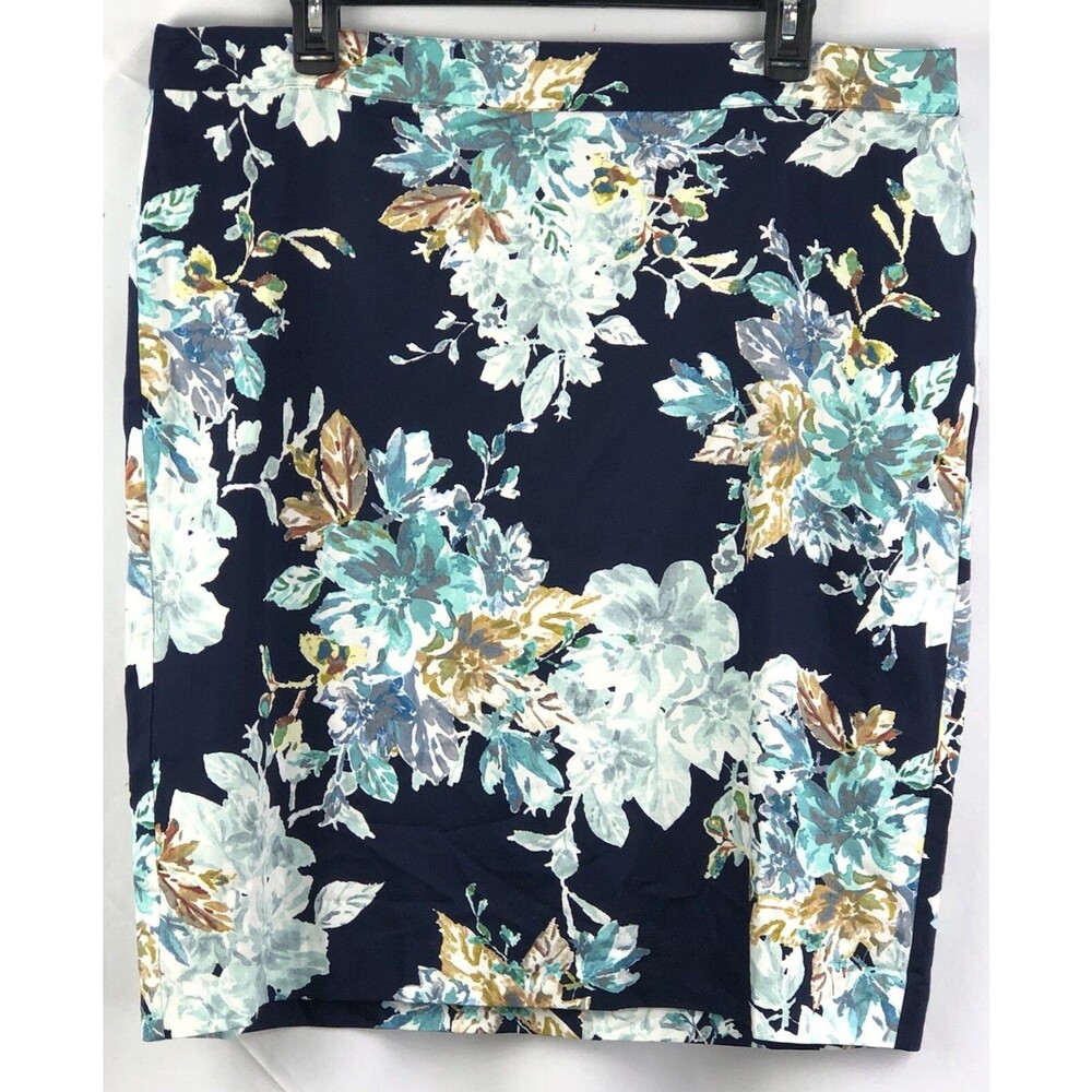 NWT Van Heusen Straight Skirt 16 Blue Floral Knee Length Cottage Office Career